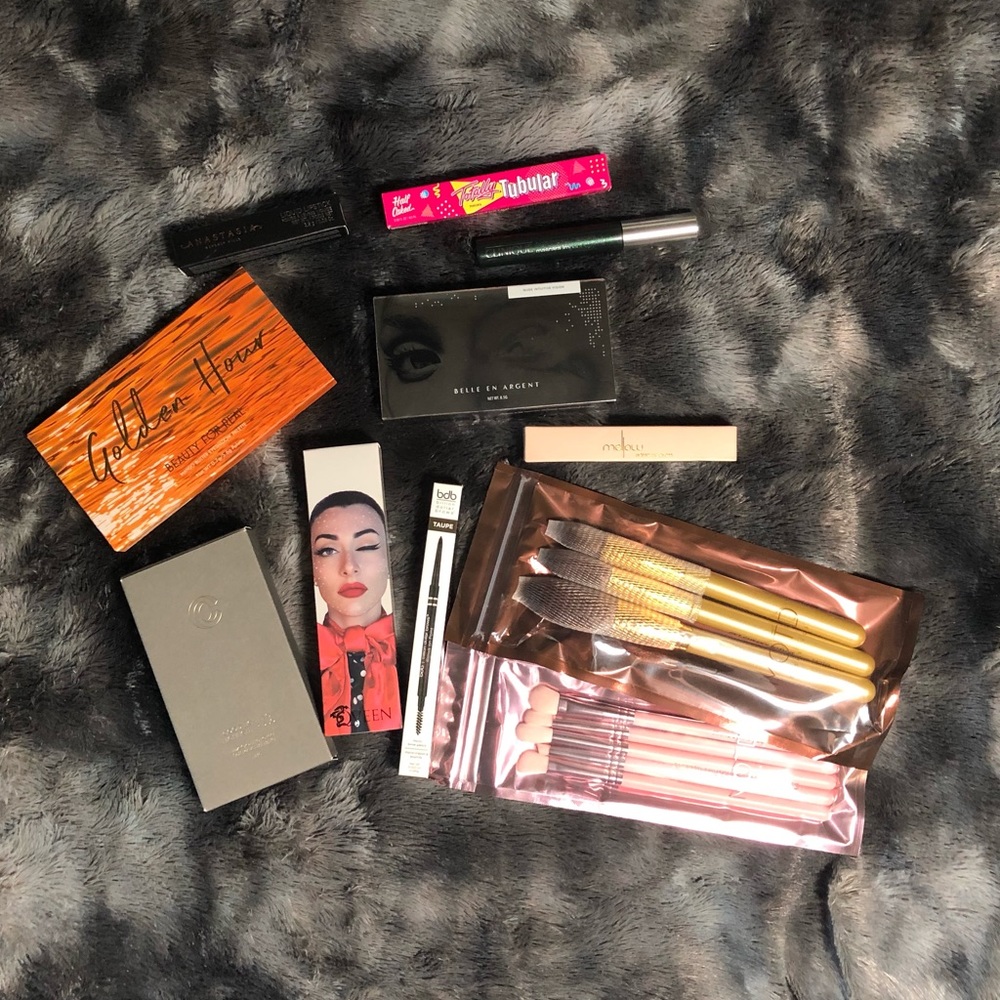 Make up bundle